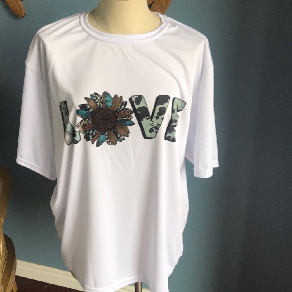 NWT white short sleeves t-shirt. Western cowgirl country cow print rodeo size XL